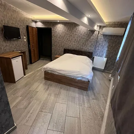 Grand Loft 3*